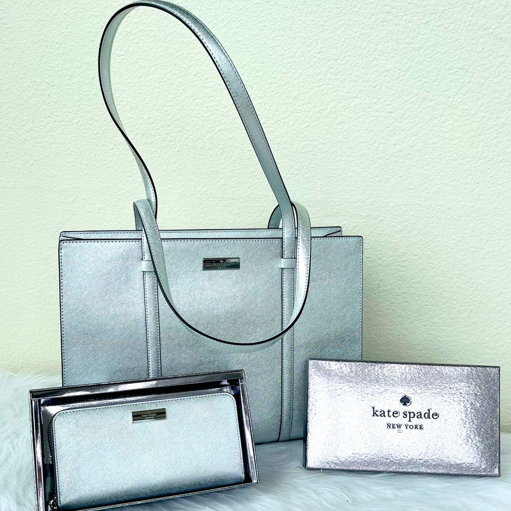 NWT
Kate Spade ♠️ New York
Silver Metallic Large Tote
+ Large Continental Wallet